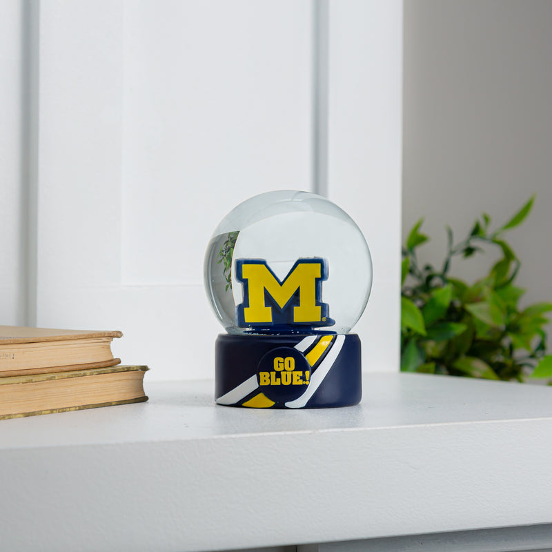 Michigan Wolverines - NCAA Water Globe