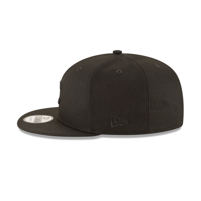 Chicago Cubs - Black on Black 9Fifty Snapback Hat, New Era