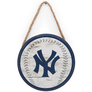 New York Yankees - Baseball Hanging Wood Wall Decor