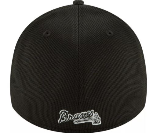 Atlanta Braves - Black 39Thirty Clubhouse Stretch Fit Hat, New Era