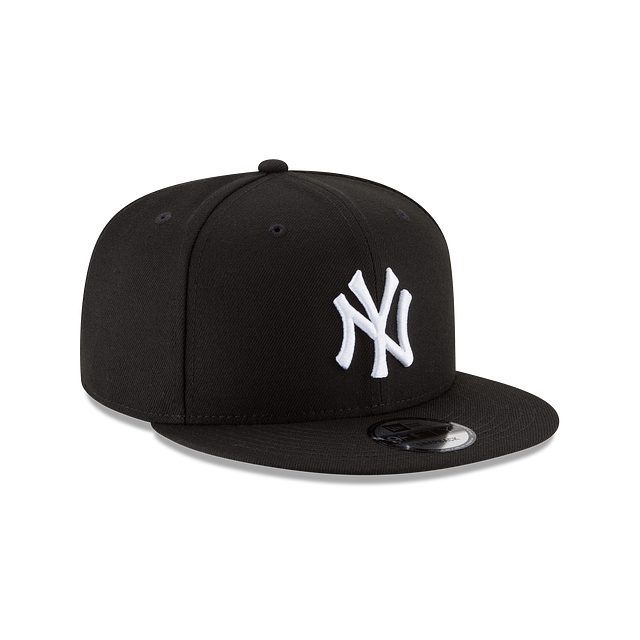 New York Yankees - Basic 9Fifty Snapback Black Hat, New Era